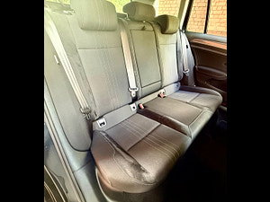 Volkswagen Golf thumbnail