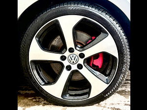 Volkswagen Golf thumbnail