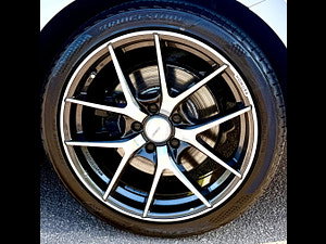 Volkswagen Golf thumbnail