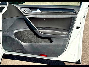 Volkswagen Golf thumbnail