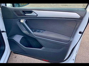 Volkswagen Tiguan thumbnail