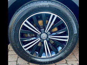 Volkswagen Tiguan thumbnail