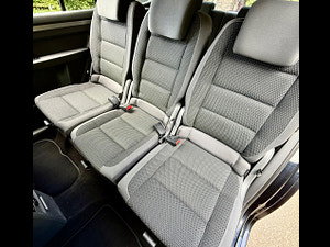 Volkswagen Touran thumbnail