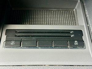 Volkswagen Touran thumbnail