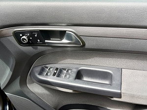 Volkswagen Touran thumbnail