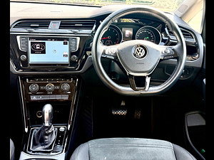 Volkswagen Touran thumbnail