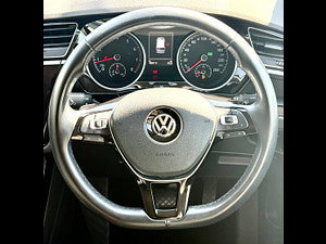 Volkswagen Touran thumbnail
