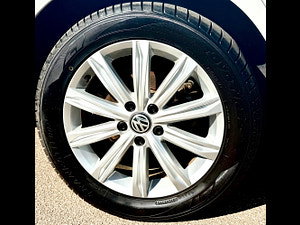Volkswagen Touran thumbnail