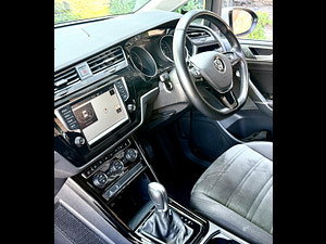 Volkswagen Touran thumbnail
