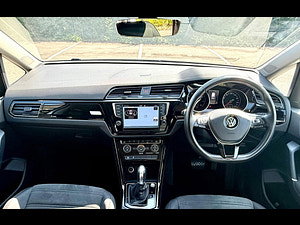 Volkswagen Touran thumbnail