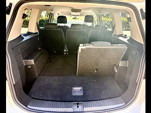 Volkswagen Touran thumbnail