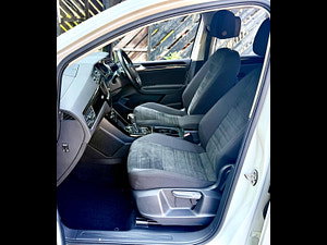 Volkswagen Touran thumbnail