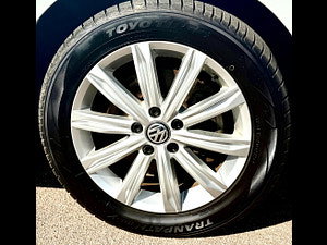 Volkswagen Touran thumbnail