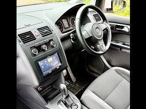 Volkswagen Touran thumbnail