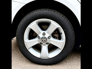 Volkswagen Touran thumbnail
