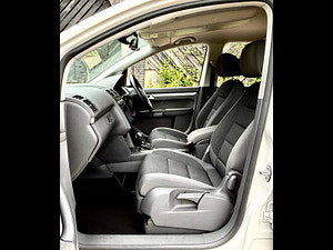 Volkswagen Touran thumbnail