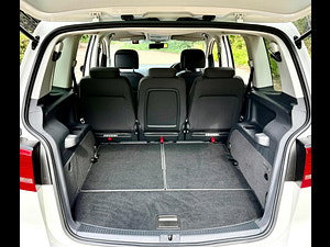 Volkswagen Touran thumbnail