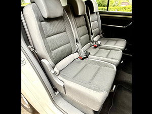 Volkswagen Touran thumbnail