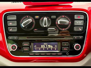 Volkswagen up! thumbnail