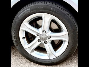 Audi A4 thumbnail