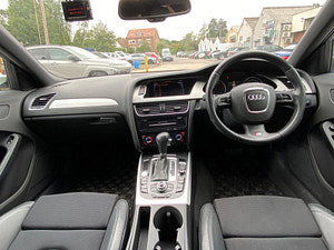 Audi A4 Avant thumbnail