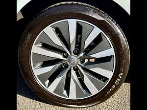 Audi A6 Avant thumbnail