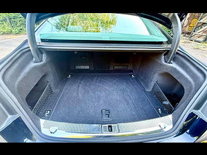 Audi A8 thumbnail