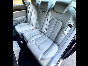 Audi A8 thumbnail