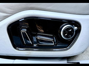 Audi A8 thumbnail
