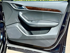 Audi Q3 thumbnail