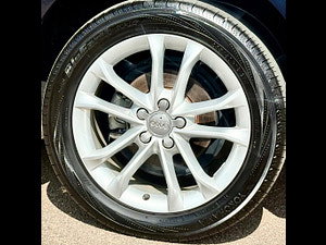 Audi Q3 thumbnail