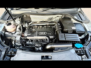 Audi Q3 thumbnail