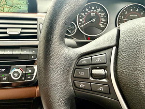 BMW 3 Series thumbnail