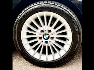 BMW 3 Series thumbnail