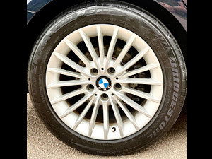 BMW 3 Series thumbnail
