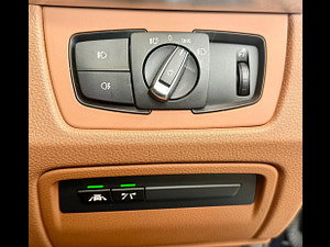 BMW 3 Series thumbnail
