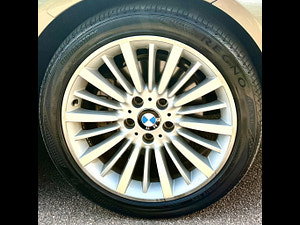 BMW 3 Series thumbnail