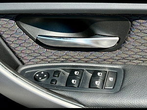 BMW 3 Series thumbnail