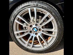 BMW 3 Series thumbnail