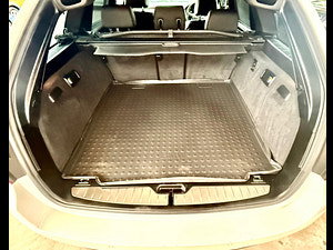 BMW 5 Series thumbnail
