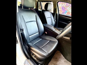 BMW 5 Series thumbnail