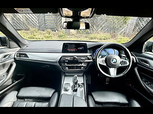 BMW 5 Series thumbnail