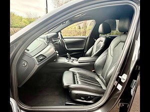 BMW 5 Series thumbnail