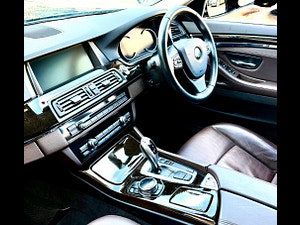 BMW 5 Series thumbnail