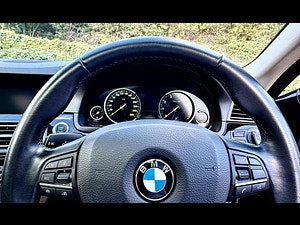 BMW 5 Series thumbnail
