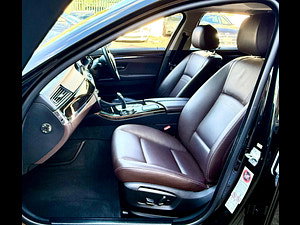 BMW 5 Series thumbnail