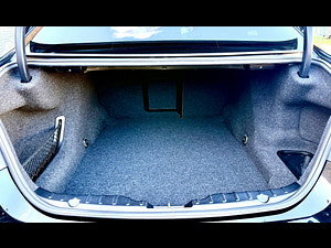 BMW 5 Series thumbnail