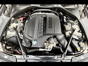 BMW 5 Series thumbnail
