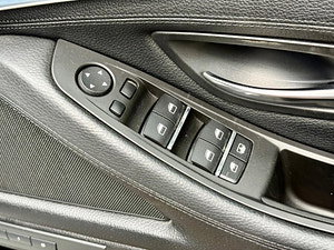 BMW 5 Series thumbnail