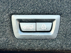 BMW 7 Series thumbnail